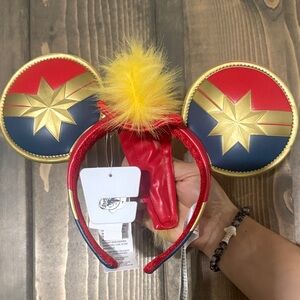 NWT - Disney Park Marvel/Captain Marvel style, mini ear headband